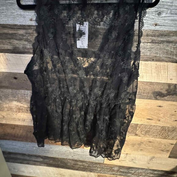 NWT TORRID BLACK V LACE TANK - Picture 4 of 8